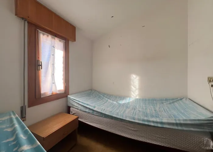 Rosanna Apartment